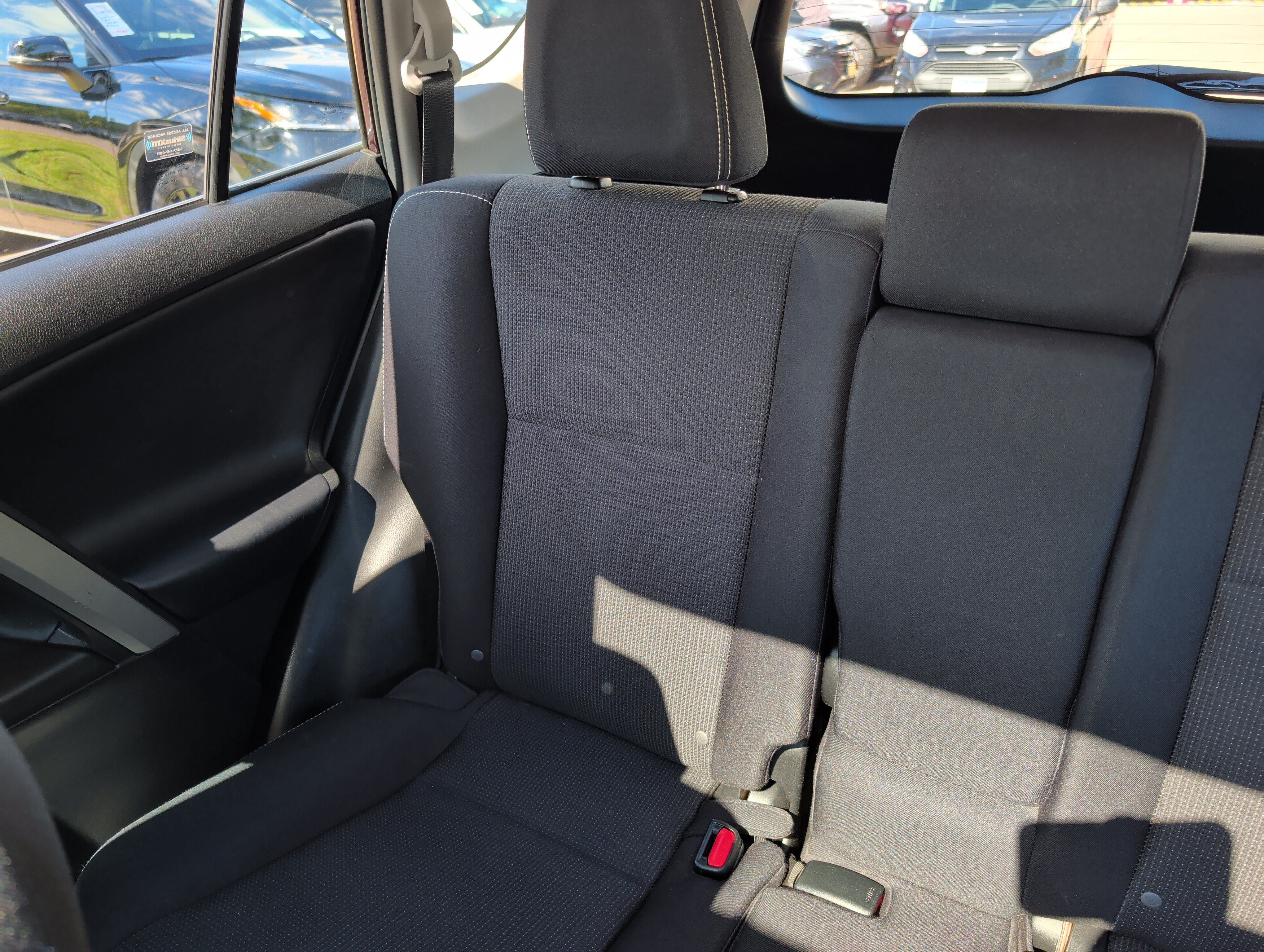 Used 2016 Toyota RAV4 XLE AWD/4WD image 12