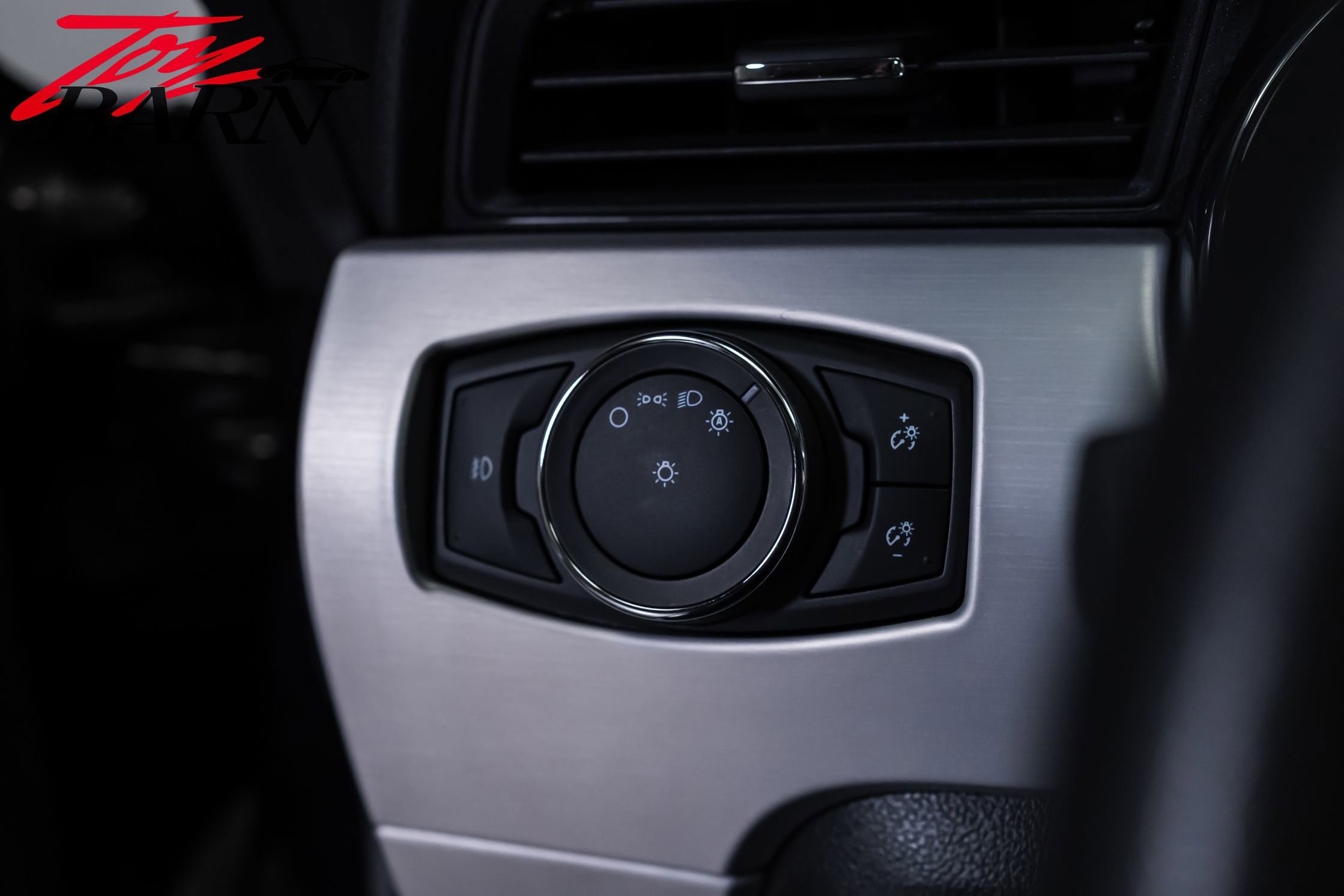 Used 2017 Ford Mustang GT Premium w/ Equipment Group 401A RWD image 38