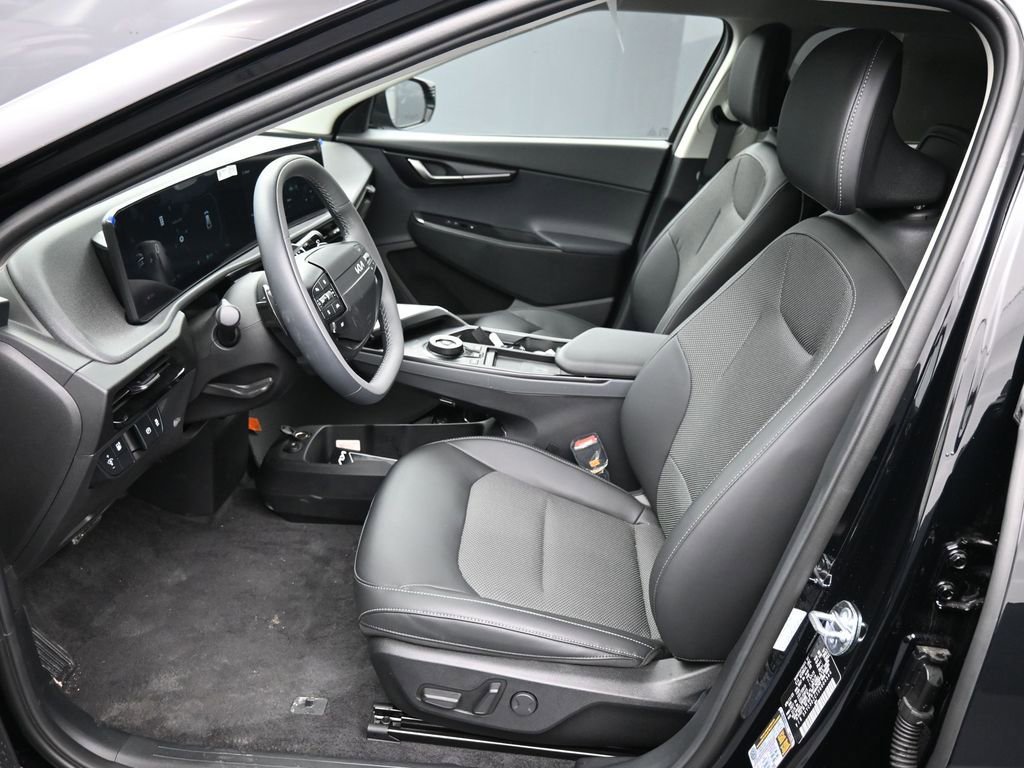 New 2025 Kia EV6 Light w/ Light LR Technology Package image 19