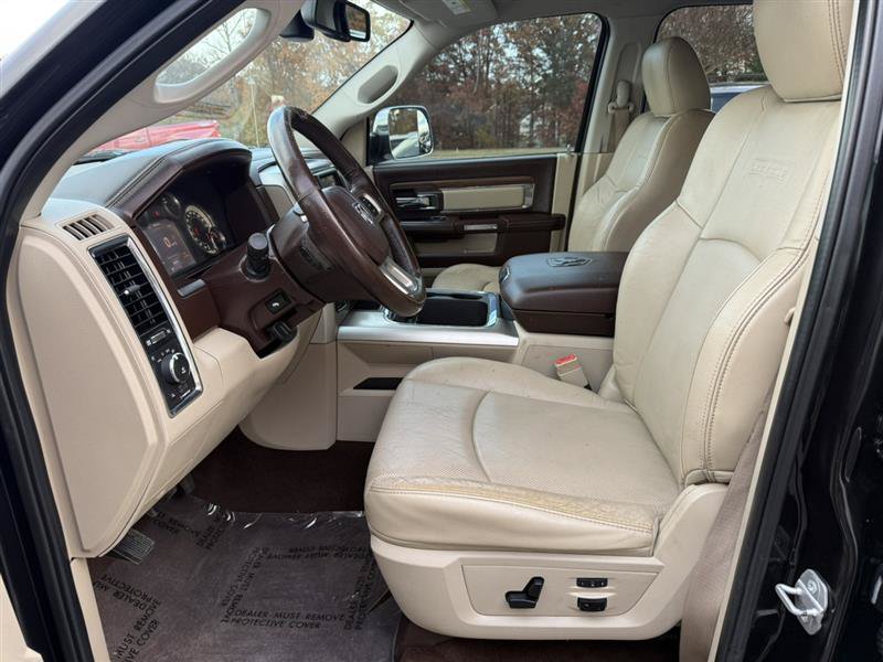 Used 2016 RAM 1500 Laramie w/ Convenience Group AWD/4WD image 28