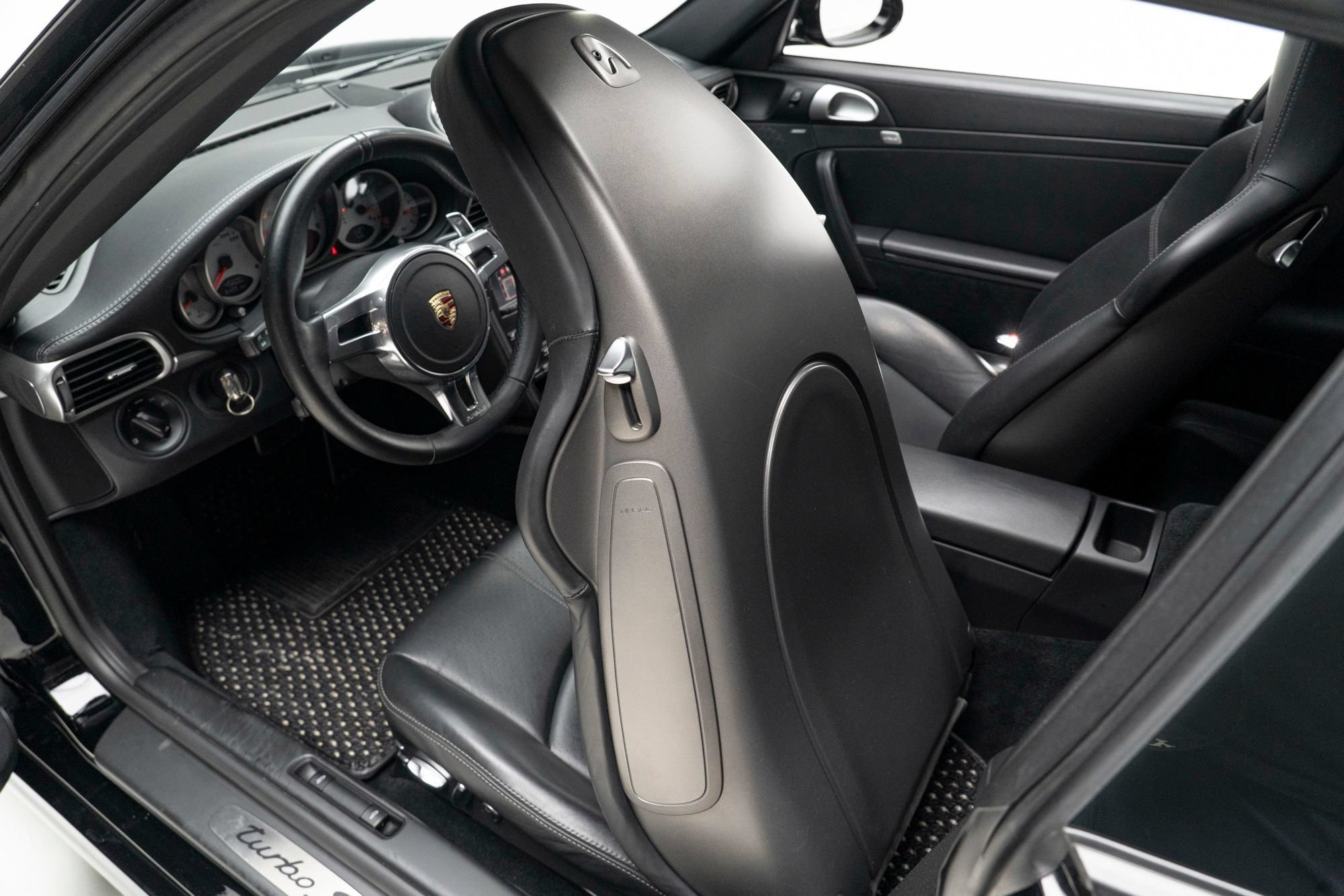 Used 2013 Porsche 911 Turbo S AWD/4WD image 15