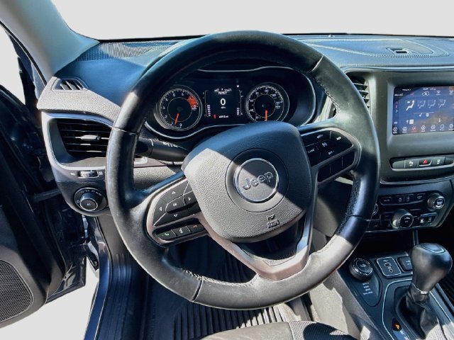 Used 2021 Jeep Cherokee Latitude Lux AWD/4WD image 16