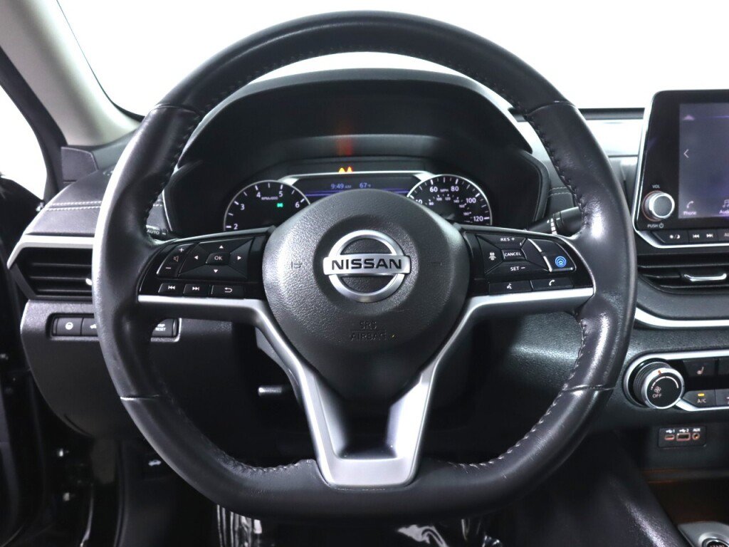 Used 2022 Nissan Altima 2.5 SV w/ SV Premium Package AWD/4WD image 11