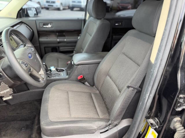 Used 2018 Ford Flex SEL FWD image 13