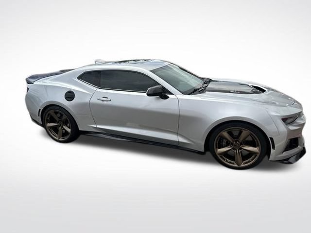 Used 2018 Chevrolet Camaro ZL1 RWD image 10