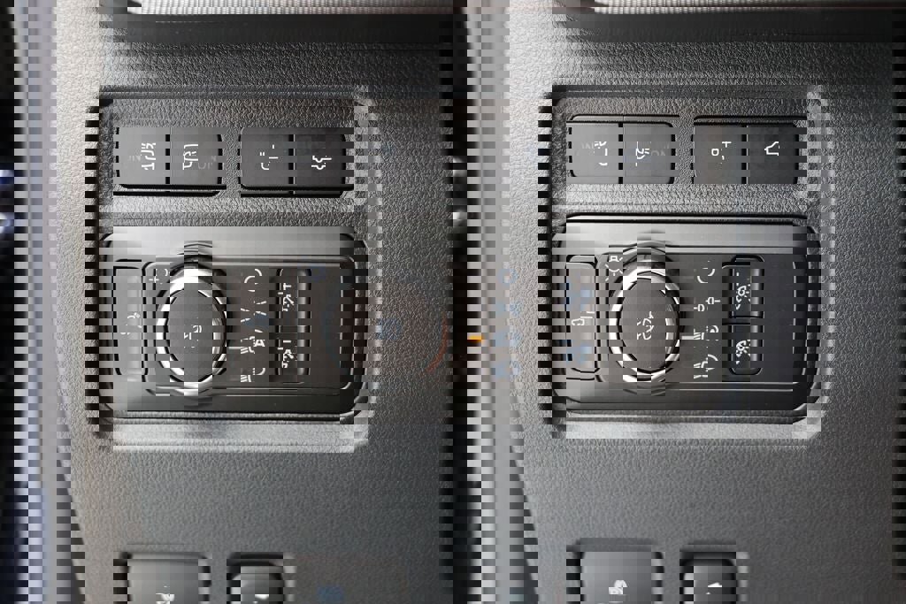 Used 2024 Ford F450 Platinum image 43