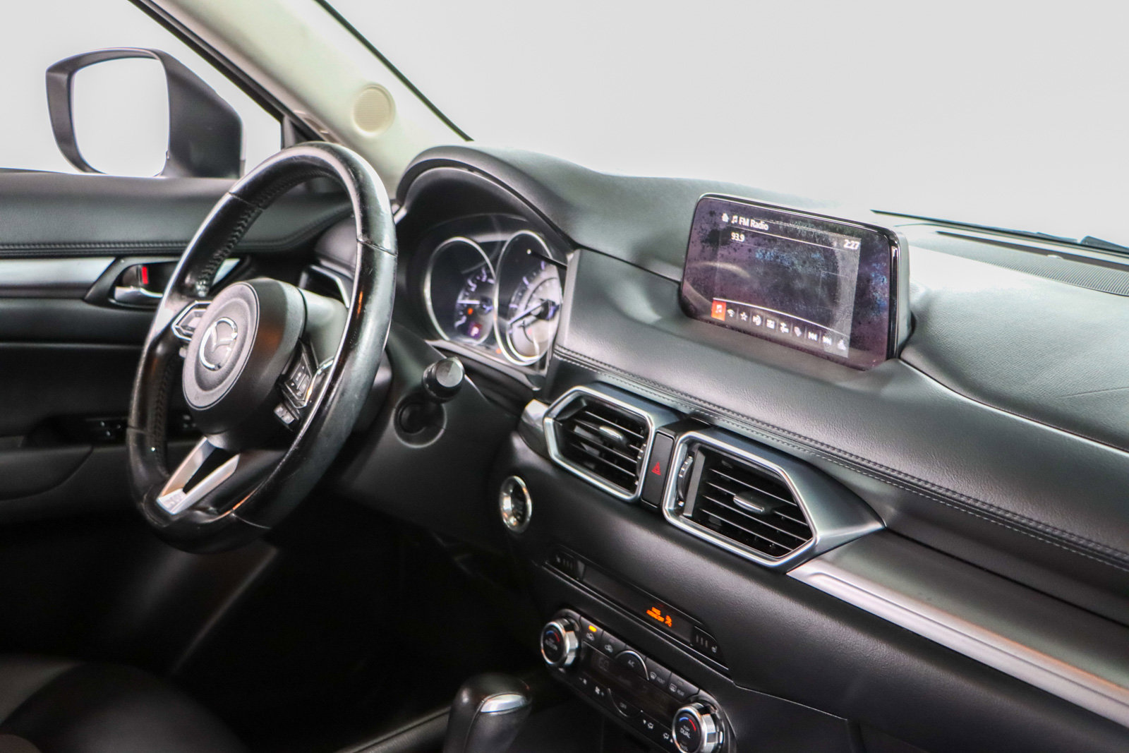 Used 2018 MAZDA CX-5 Touring image 25