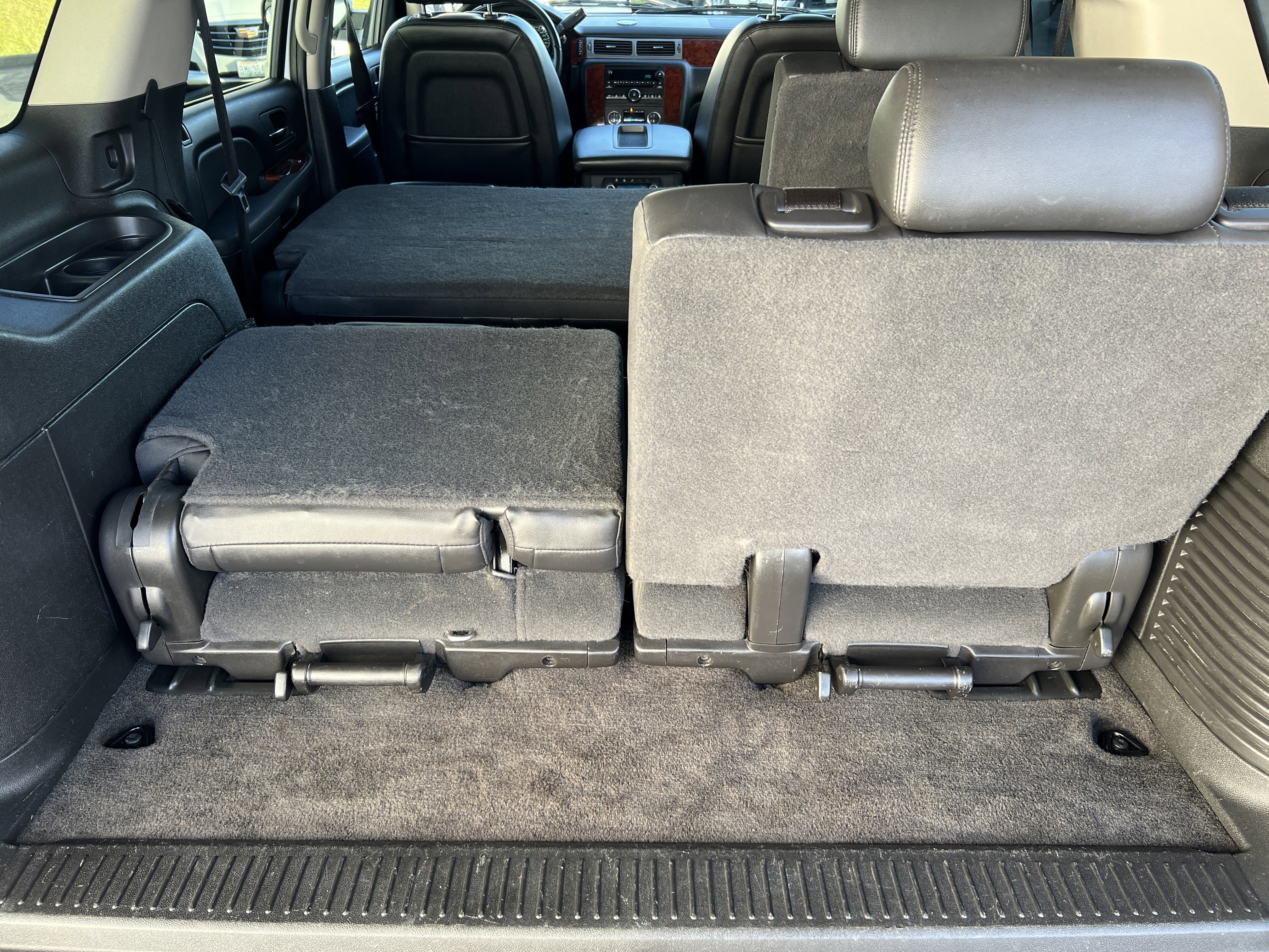 Used 2010 Chevrolet Tahoe LT image 18