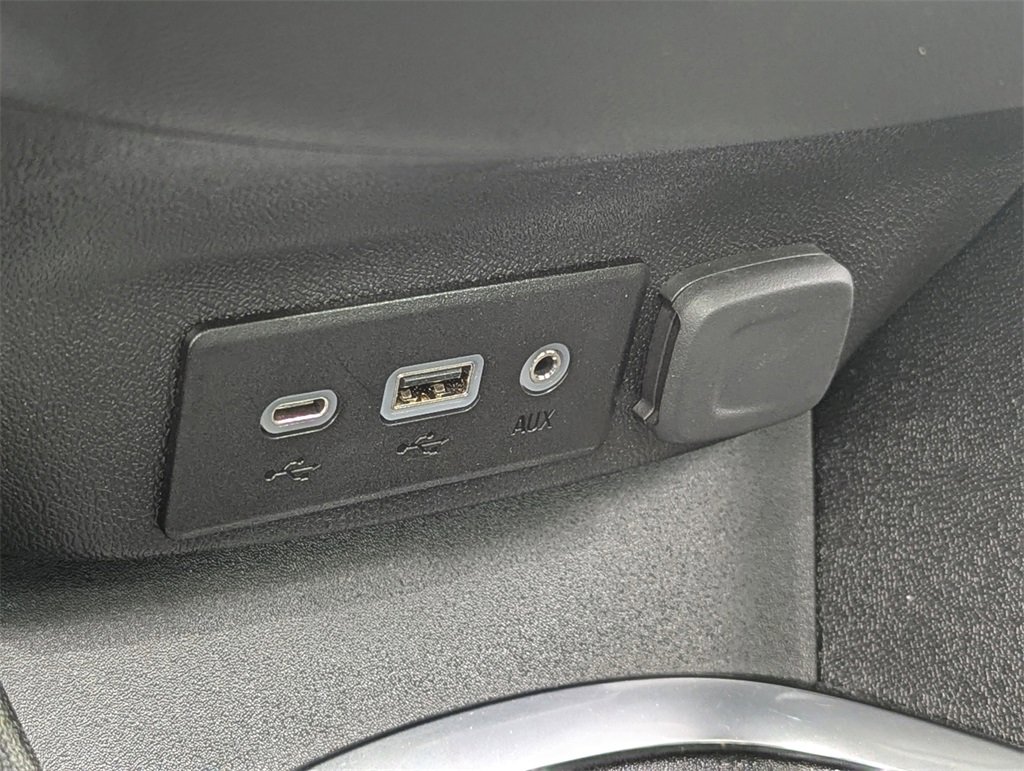 Used 2025 Chevrolet Malibu LT image 23