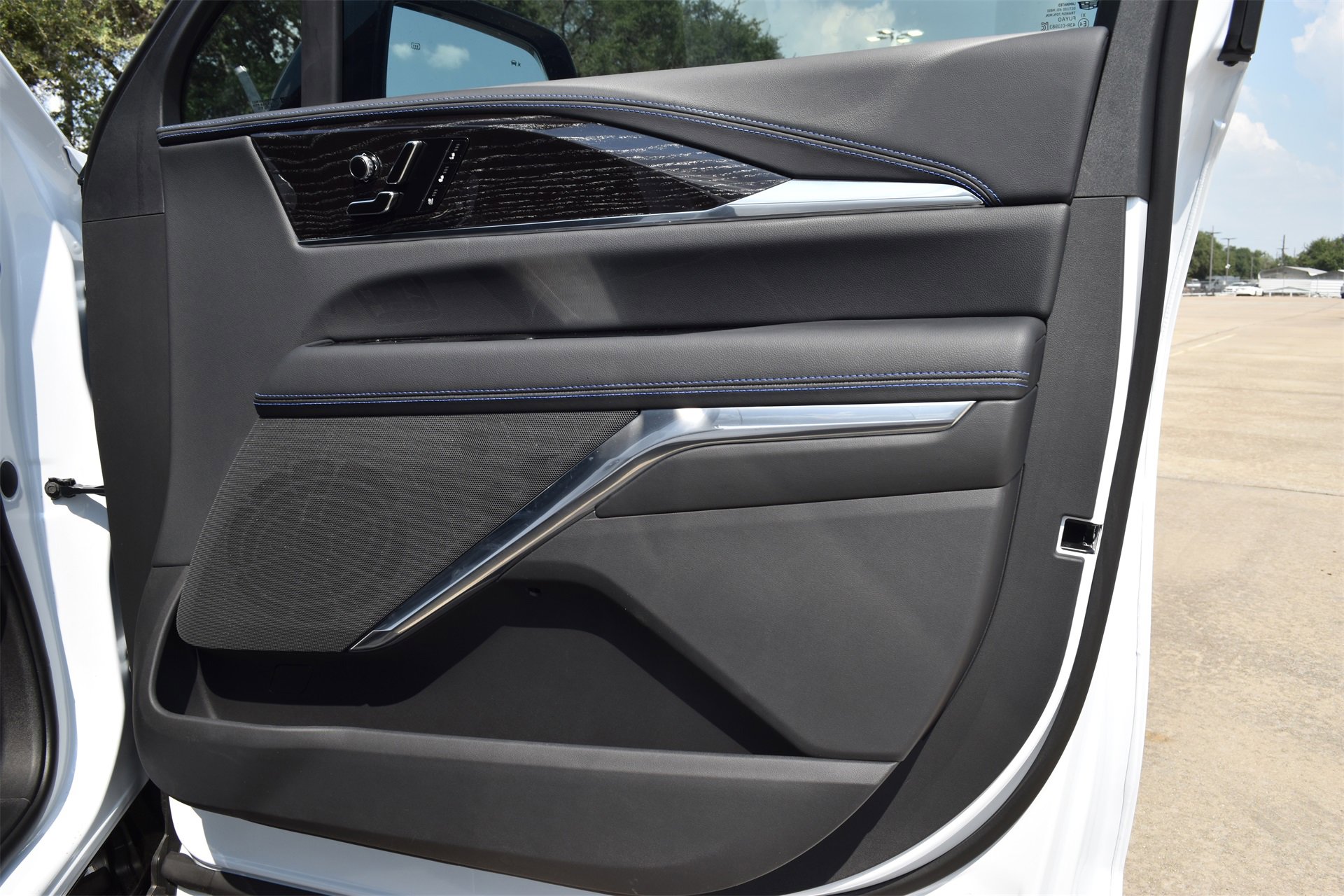 New 2026 Cadillac Escalade IQ Sport 1 w/ LPO, Floor Liner Package image 29
