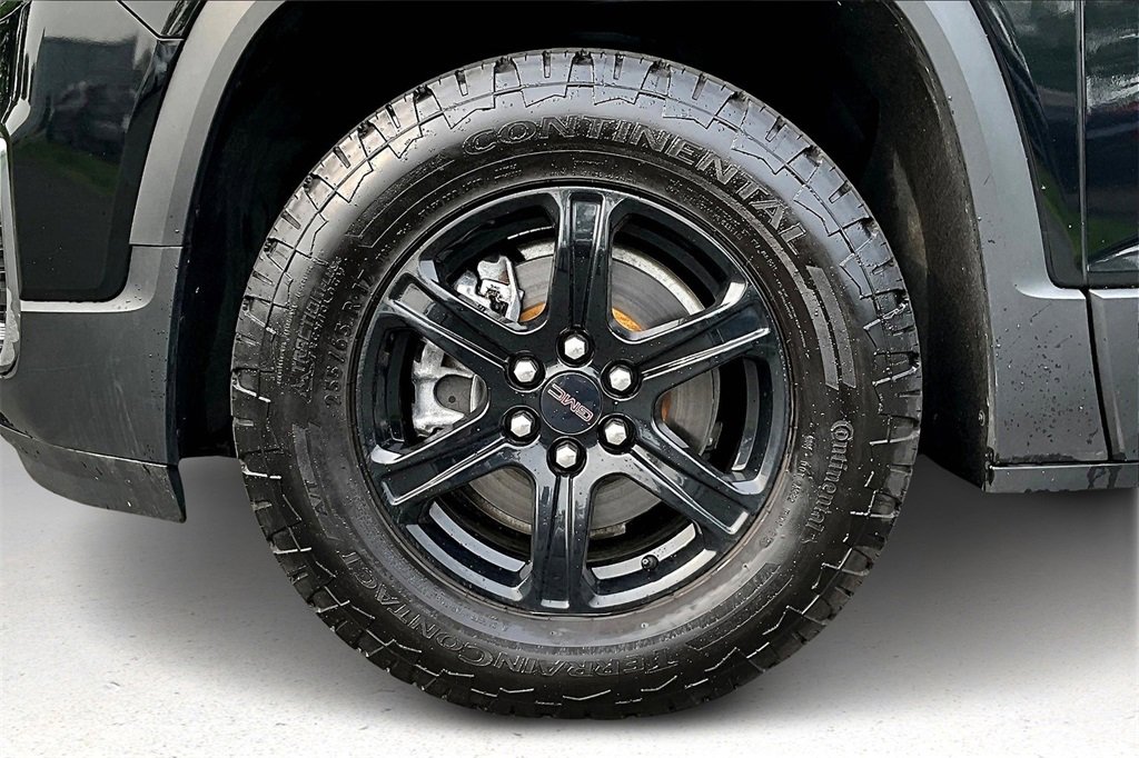 Used 2021 GMC Acadia AT4 w/ Technology Package image 34