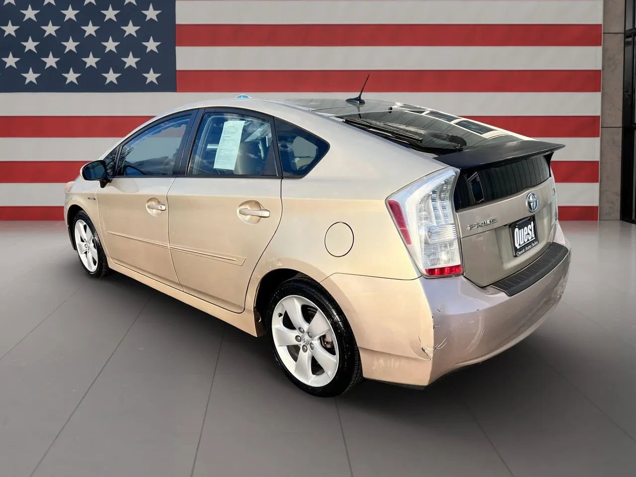 Used 2011 Toyota Prius Five w/ Advanced Technology Pkg image 8