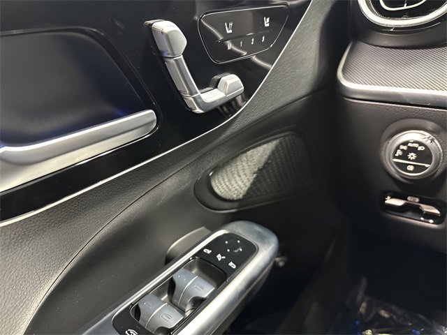 Used 2025 Mercedes-Benz C 300 4MATIC Sedan image 16