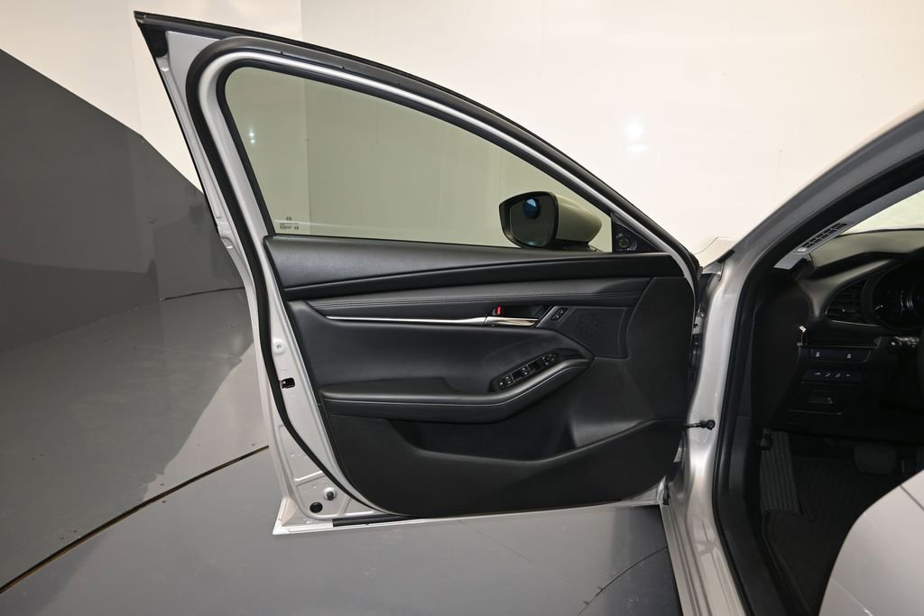 Used 2023 MAZDA MAZDA3 s FWD image 10