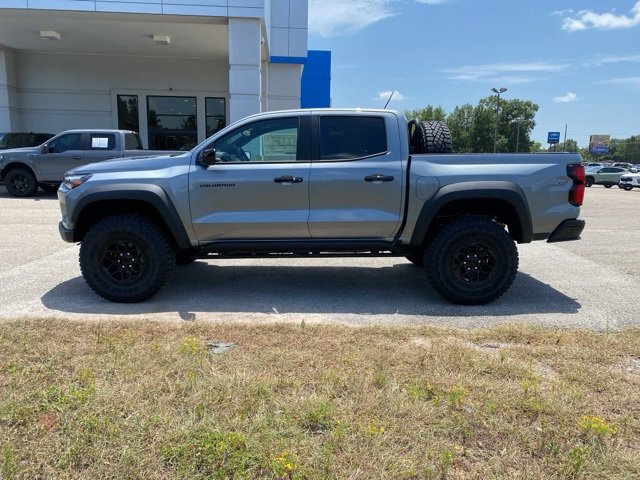 New 2025 Chevrolet Colorado ZR2 w/ ZR2 Bison Edition image 4