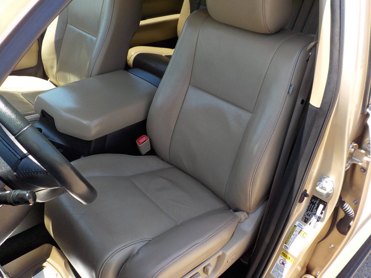 Used 2016 Toyota Sequoia SR5 w/ Premium Package RWD image 12