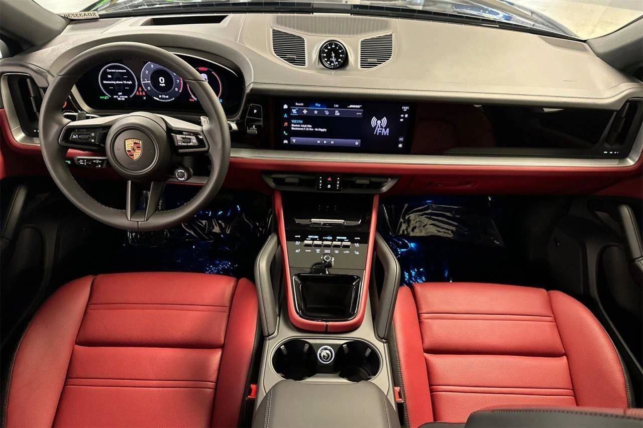 New 2025 Porsche Cayenne Coupe image 48