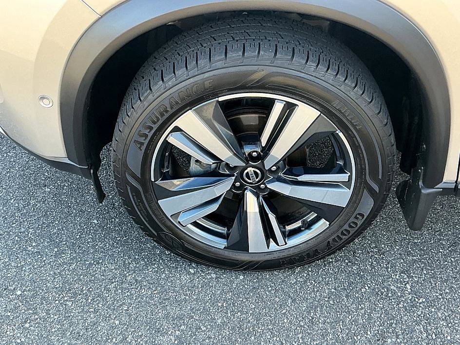 Certified 2021 Nissan Rogue Platinum image 7