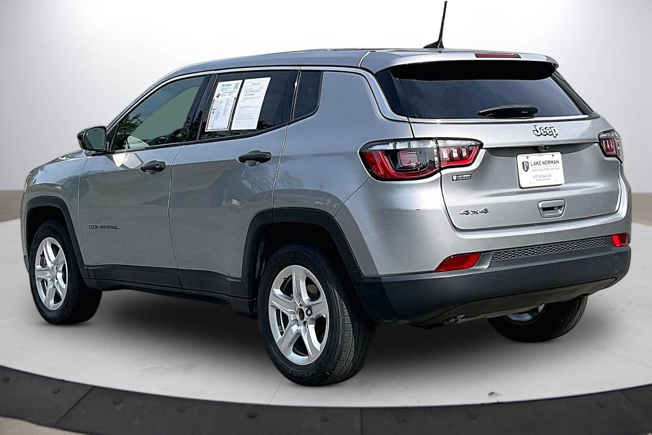 Used 2023 Jeep Compass Sport AWD/4WD image 7