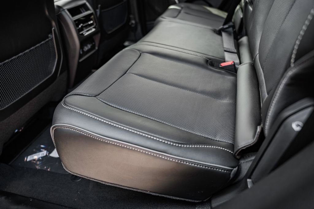 New 2025 Jeep Grand Cherokee Overland w/ Adv Protech Group III image 34