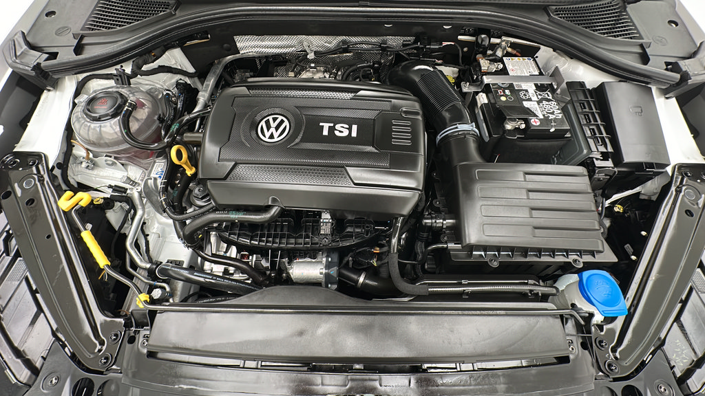 Used 2024 Volkswagen Jetta GLI 40th Anniversary Edition FWD image 19