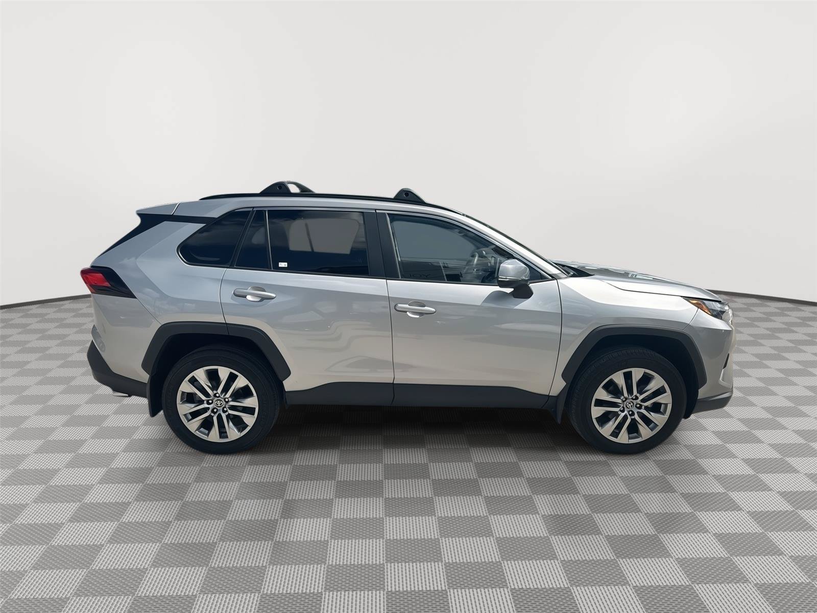 Used 2024 Toyota RAV4 XLE Premium FWD image 4