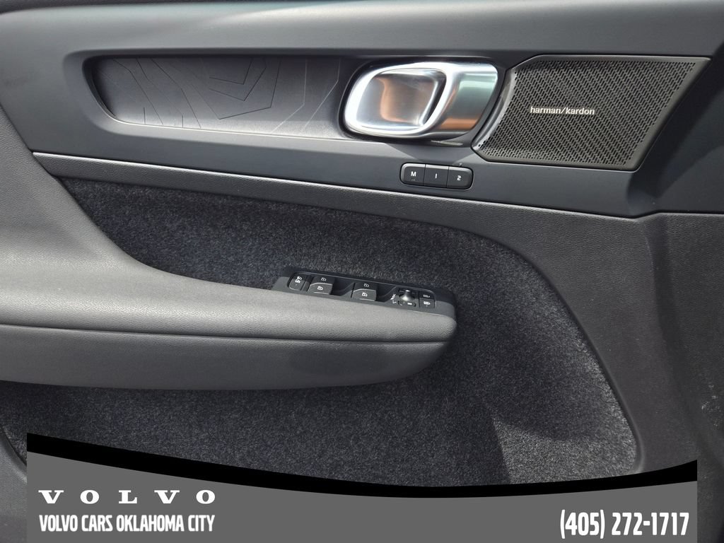 Certified 2023 Volvo C40 P8 Recharge Ultimate AWD/4WD image 17