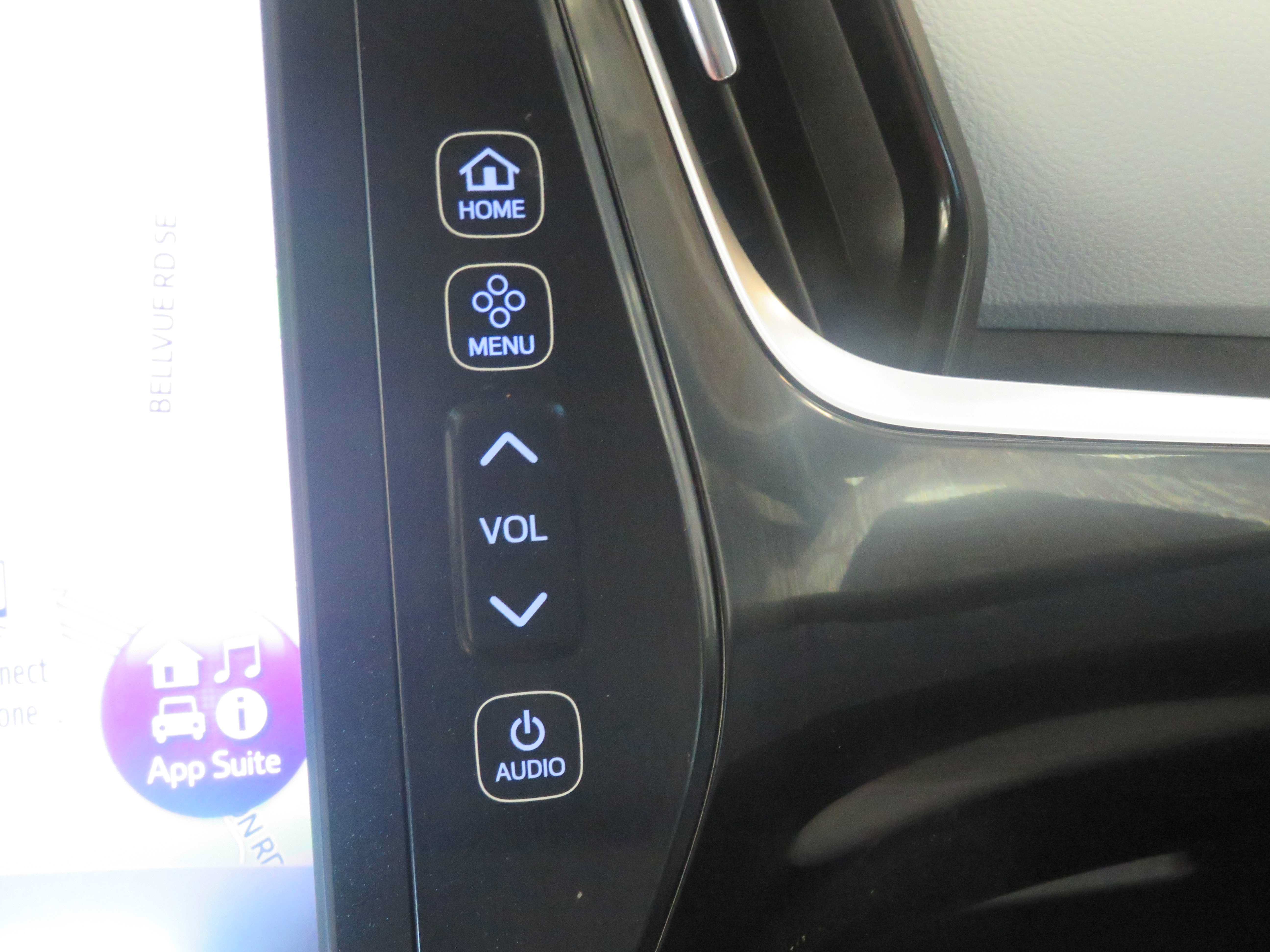 Used 2018 Toyota Prius Prime Premium FWD image 40