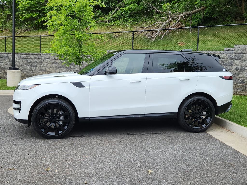 New 2026 Land Rover Range Rover Sport SE AWD/4WD image 6
