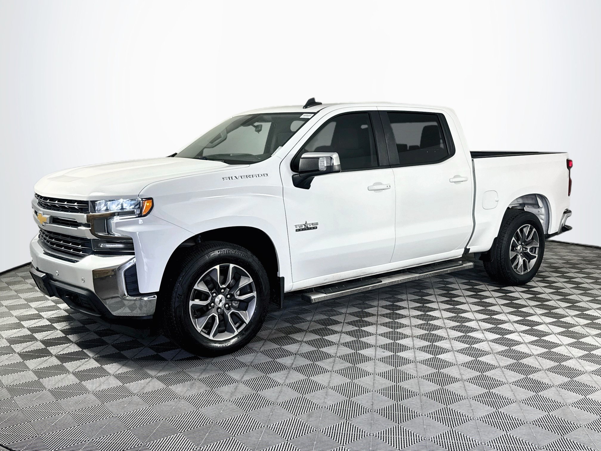 Used 2020 Chevrolet Silverado 1500 LT w/ Texas Edition RWD image 4