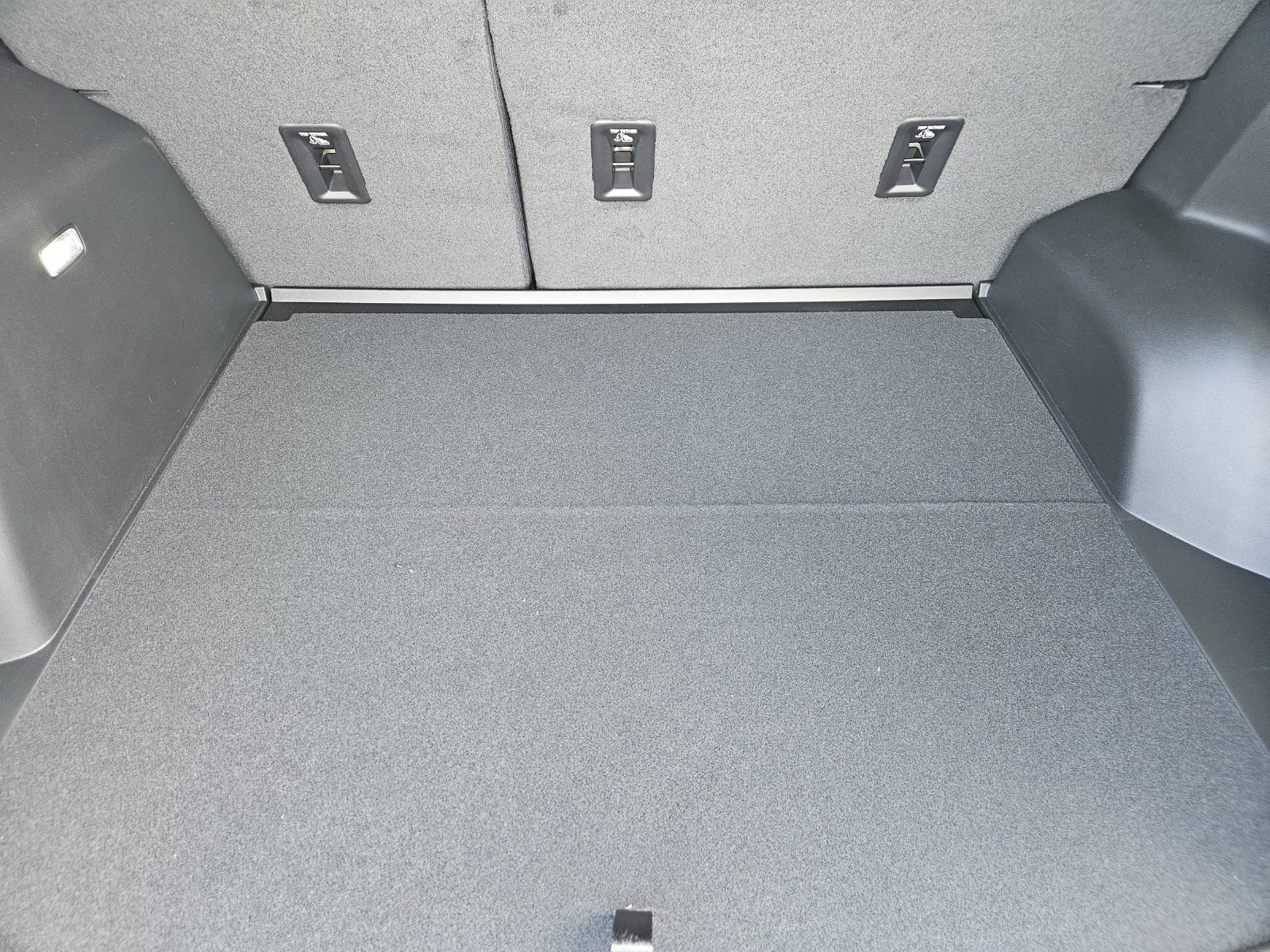 New 2027 Chevrolet Equinox LT w/ Safety and Technology Package FWD image 27
