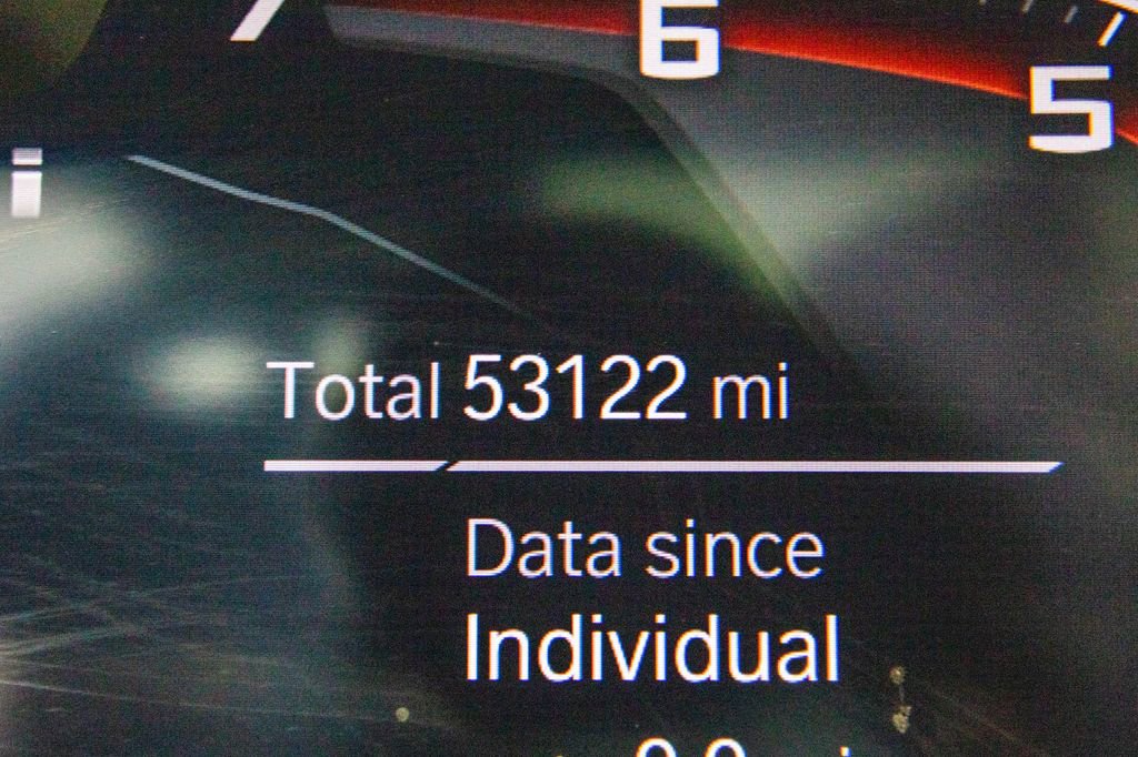 Used 2020 BMW X5 M50i w/ Executive Package image 22