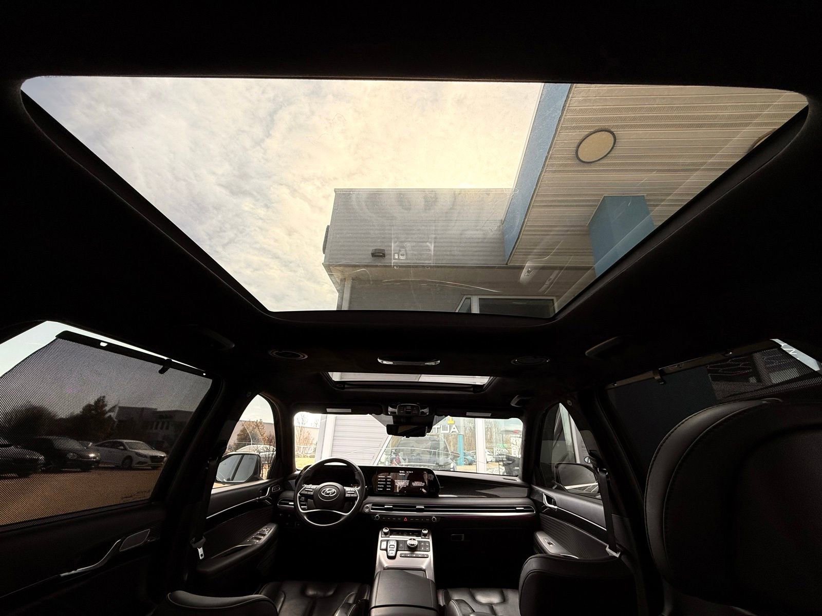 Used 2024 Hyundai Palisade Calligraphy image 36