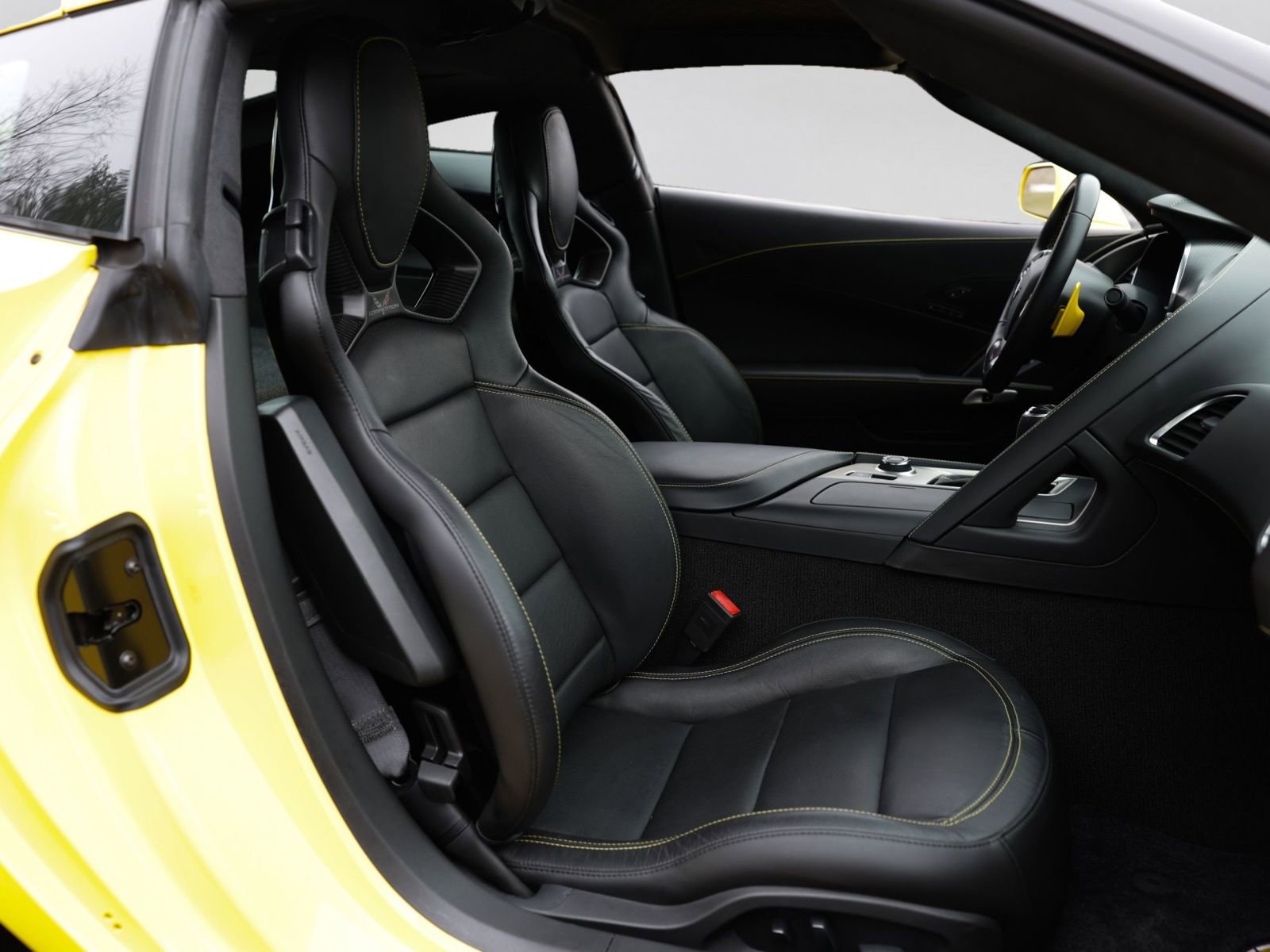 Used 2019 Chevrolet Corvette Z06 RWD image 6