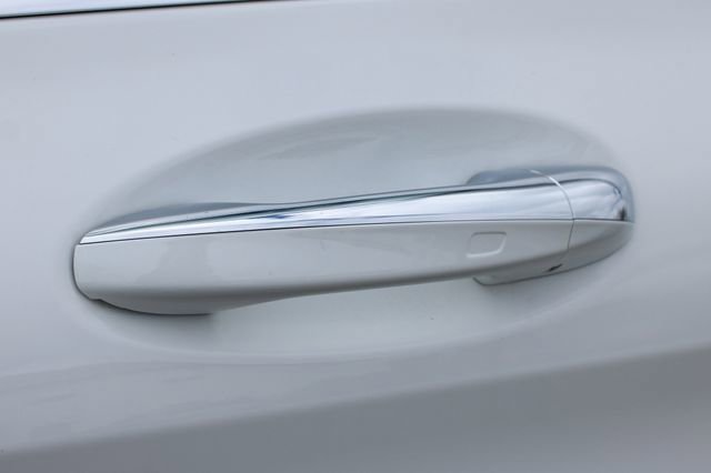 Used 2018 Mercedes-Benz C 300 4MATIC Sedan image 9