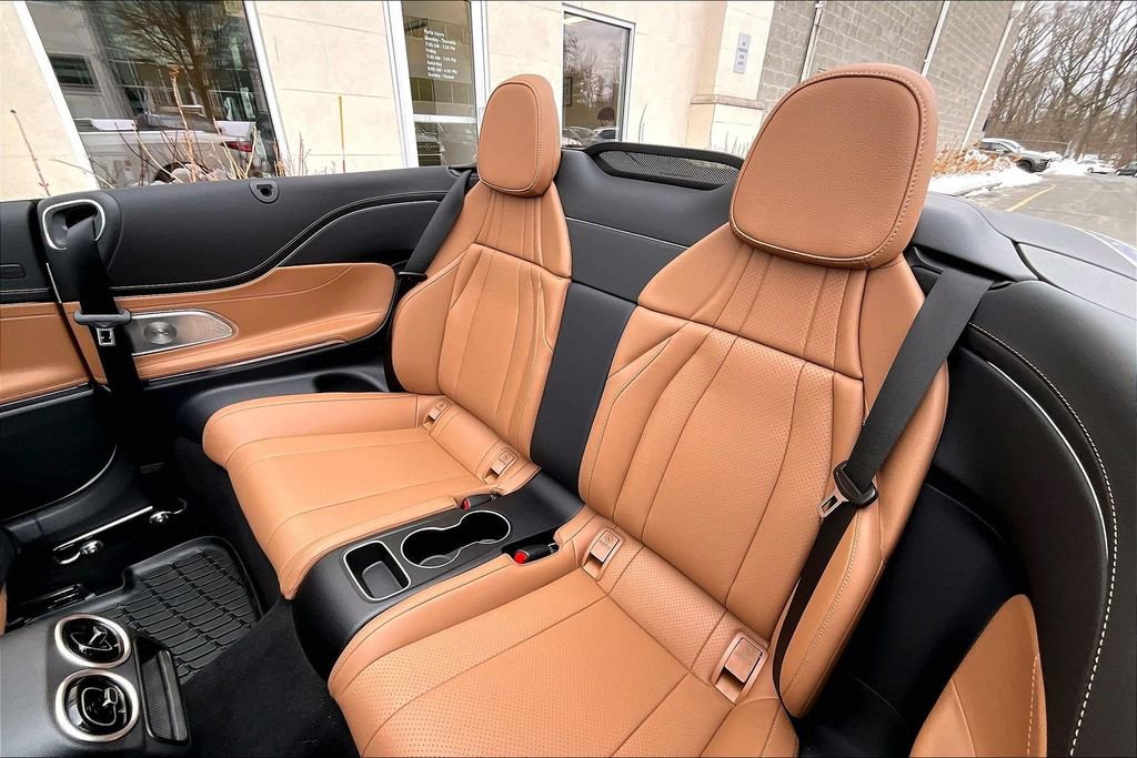 Certified 2024 Mercedes-Benz CLE 450 4MATIC Cabriolet image 28