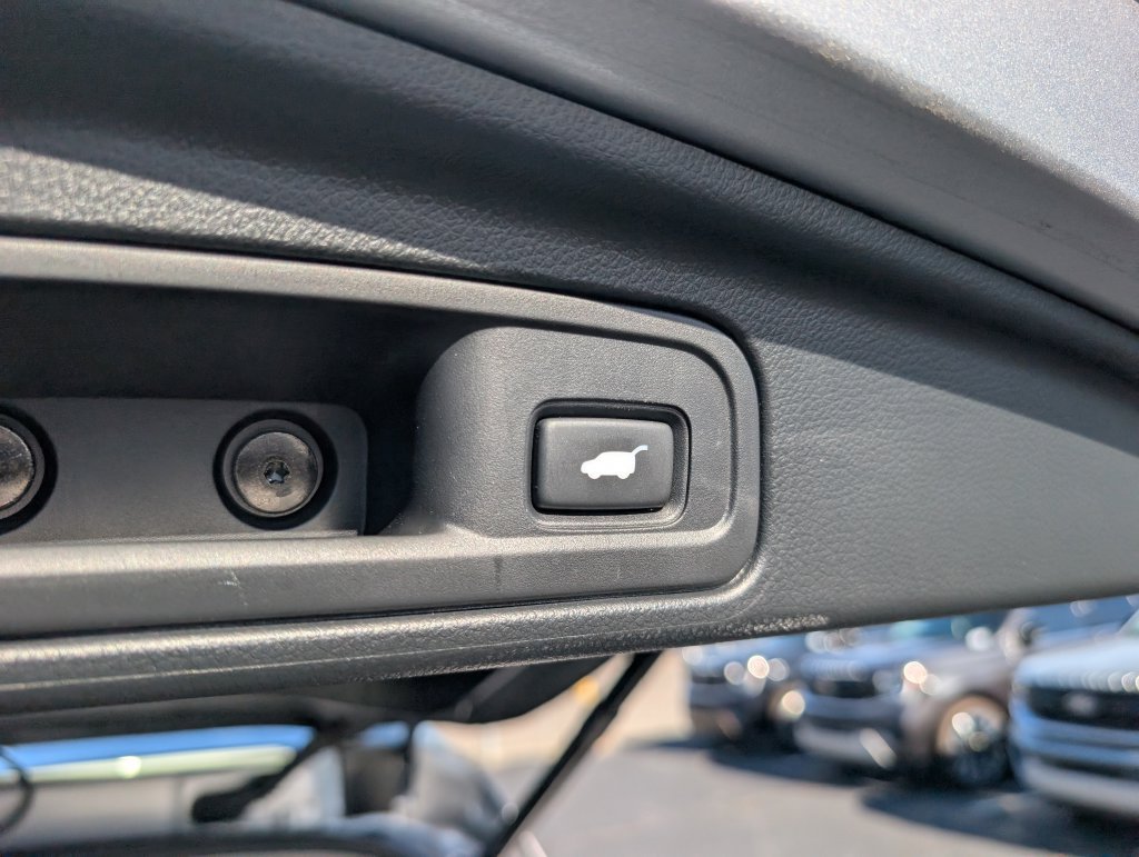 Used 2020 Honda Pilot Touring image 10