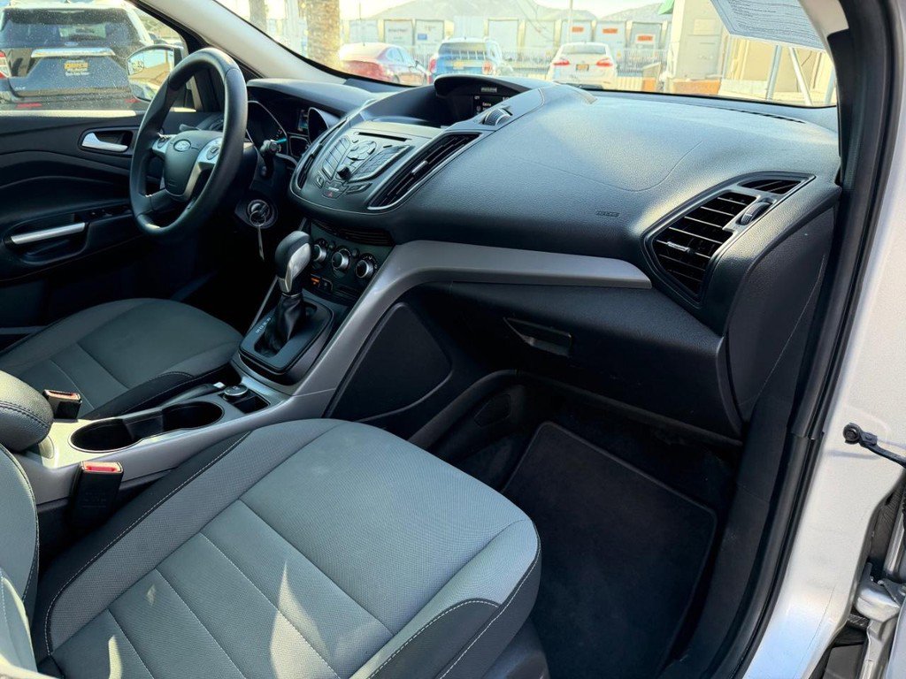 Used 2016 Ford Escape SE image 20