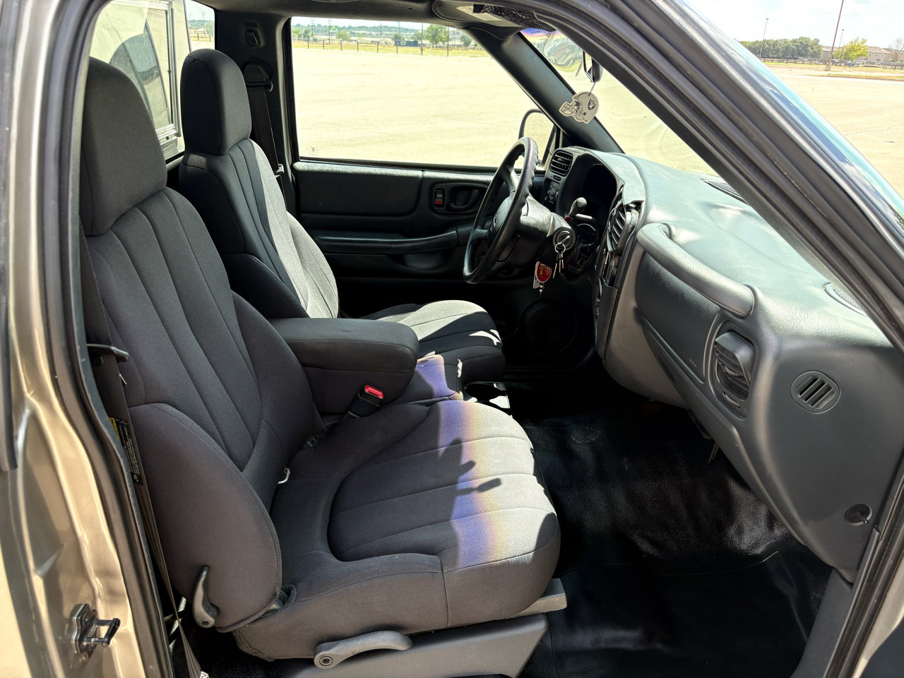 Used 2003 GMC Sonoma SL w/ Convenience Package image 18