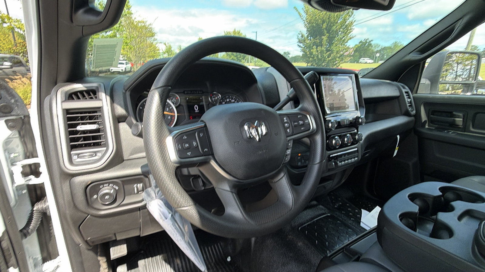 New 2026 RAM 5500 Tradesman w/ Chrome Appearance Group AWD/4WD image 22