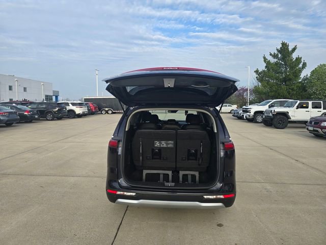 Used 2024 Kia Carnival LX FWD image 24