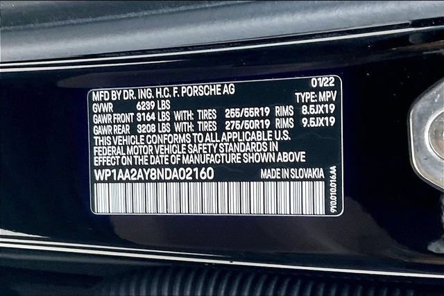 Used 2022 Porsche Cayenne AWD/4WD image 34