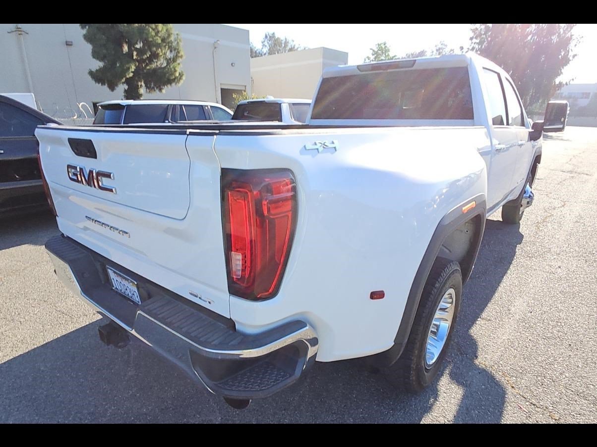 Used 2021 GMC Sierra 3500 SLT w/ SLT Convenience Package AWD/4WD image 4