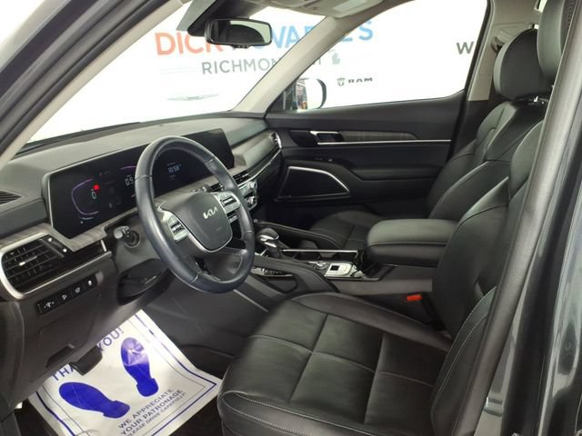 Used 2024 Kia Telluride EX w/ EX Captain's Chair Package AWD/4WD image 12