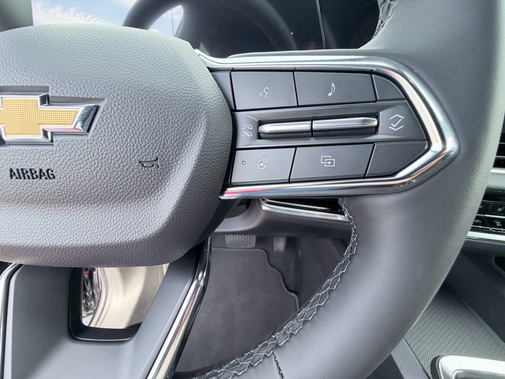 New 2026 Chevrolet Equinox LT w/ Convenience Package II AWD/4WD image 16