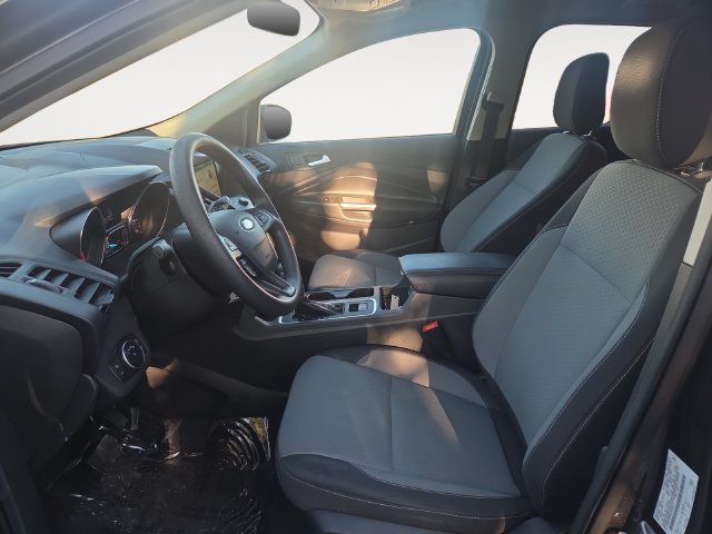 Used 2018 Ford Escape SE w/ SE Sync 3 Package FWD image 9
