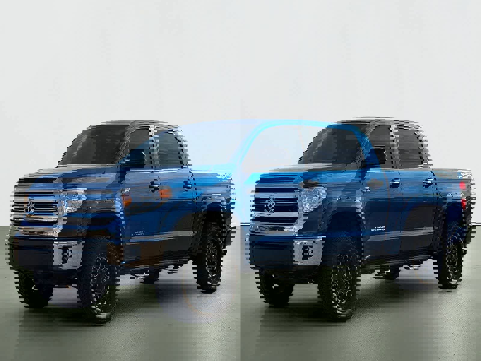 Used 2016 Toyota Tundra SR5 w/ TRD Off Road Package AWD/4WD image 2