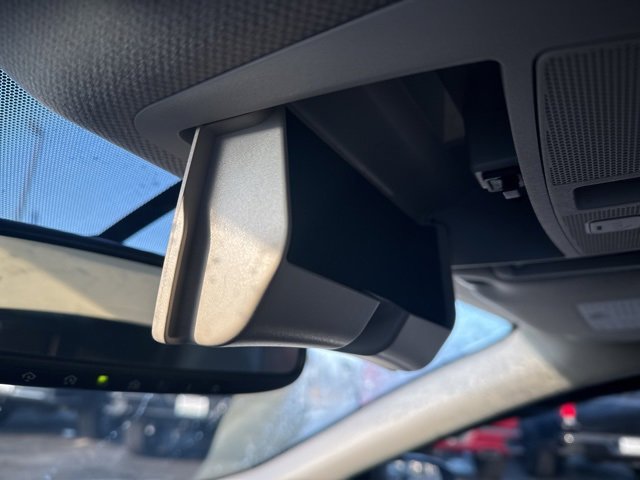 Used 2016 Nissan Sentra SL w/ Technology Package image 35