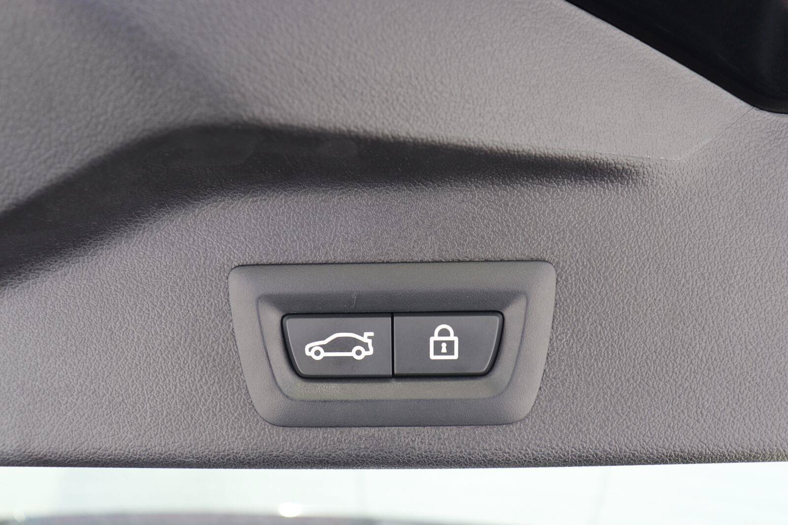 Used 2021 BMW X5 M50i w/ Premium Package AWD/4WD image 18
