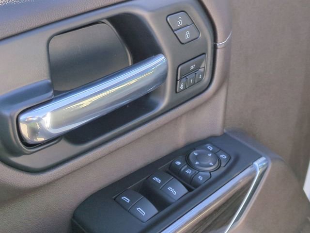 Used 2023 Chevrolet Silverado 2500 LTZ w/ LTZ Convenience Package image 13